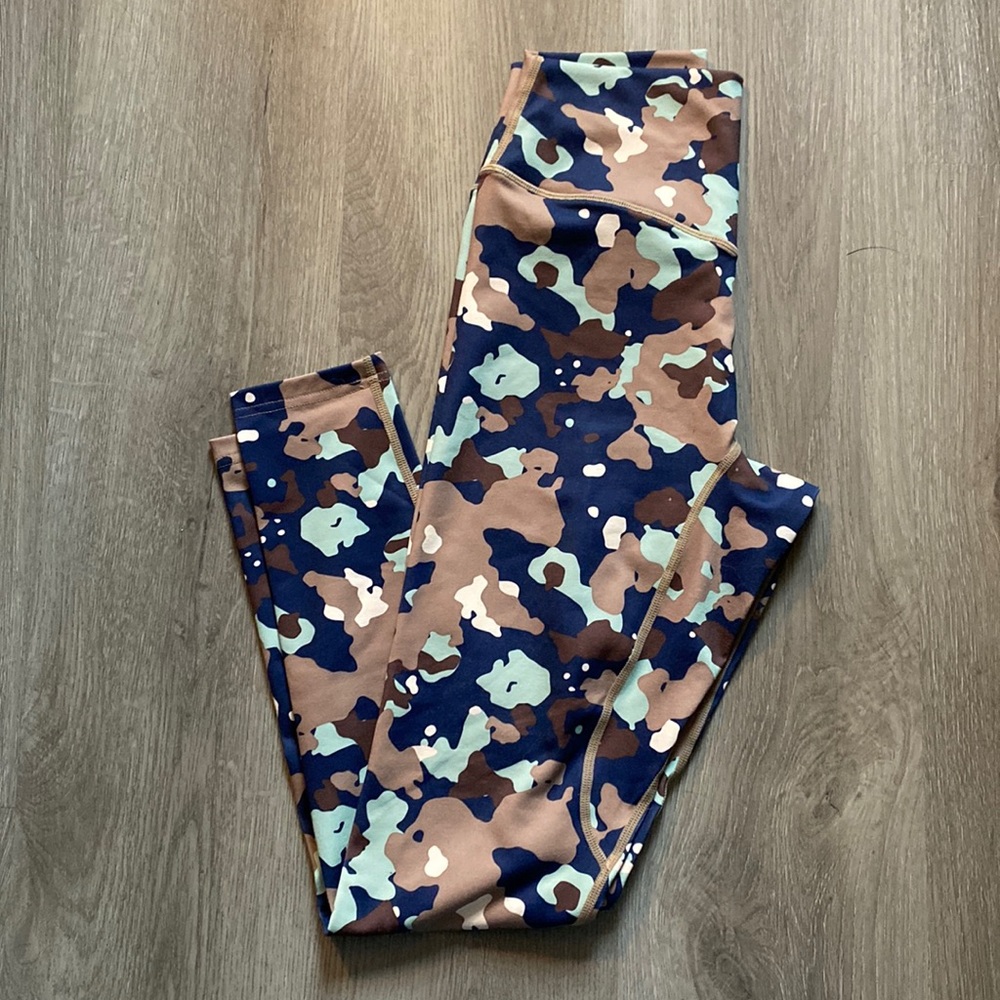 Balance athletica camo leggings